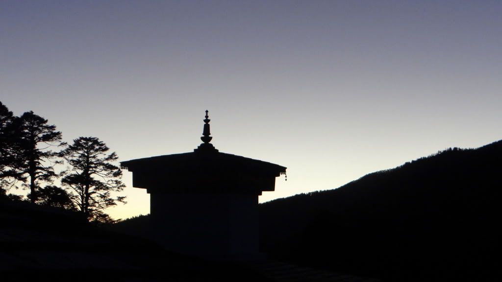 108 stupas Dochu La 211112 Bhutan