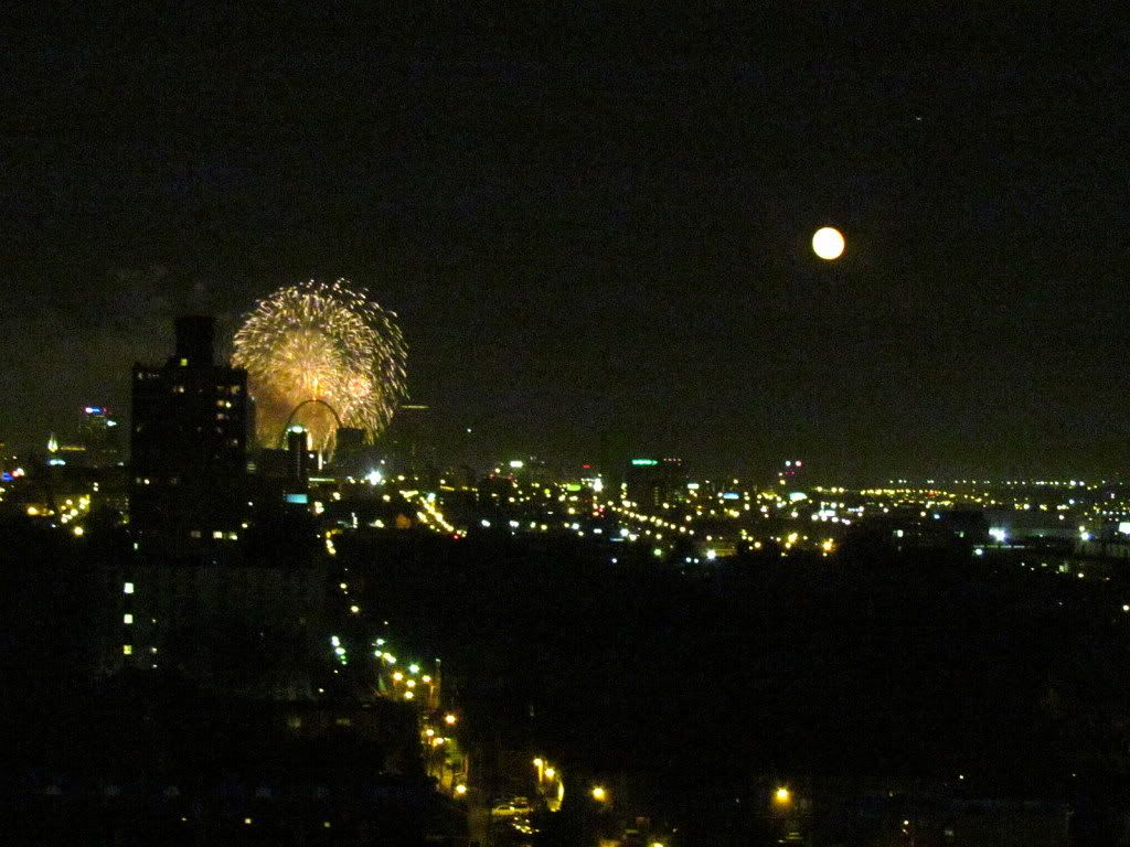 moon fireworks 050712 stl