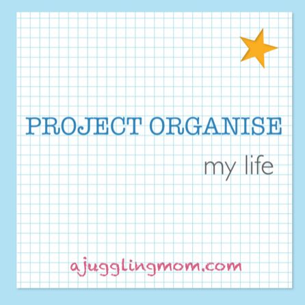 www.ajugglingmom.com